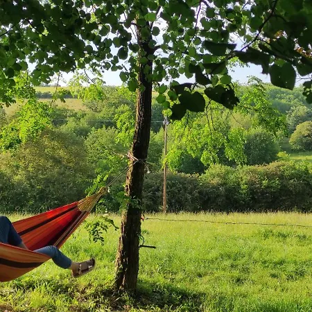 Au Bord De L'eau Les Logis De L'oumois Jaktstuga Maulévrier
