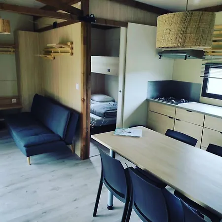 Lodge Au Bord De L'eau Les Logis De L'oumois