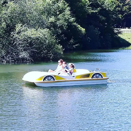 Деревянный коттедж Au Bord De L'eau Maulevrier