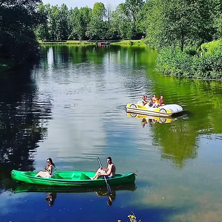 Au Bord De L'eau Les Logis De L'oumois *