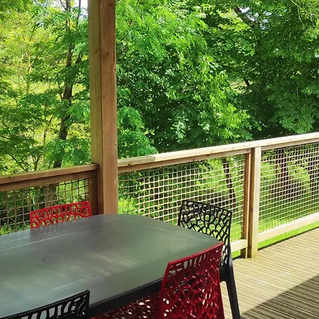 Au Bord De L'eau Les Logis De L'oumois *