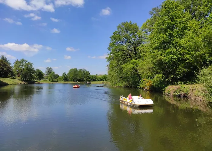 Au Bord De L'eau Les Logis De L'oumois * Maulévrier