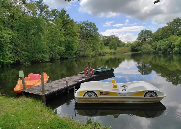 Au Bord De L'eau Les Logis De L'oumois Maulévrier