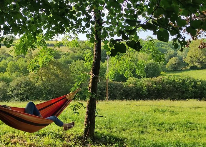 Au Bord De L'eau Les Logis De L'oumois Lodge Maulévrier