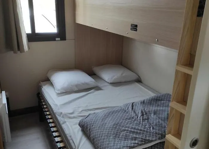 Au Bord De L'eau Les Logis De L'oumois Maulévrier