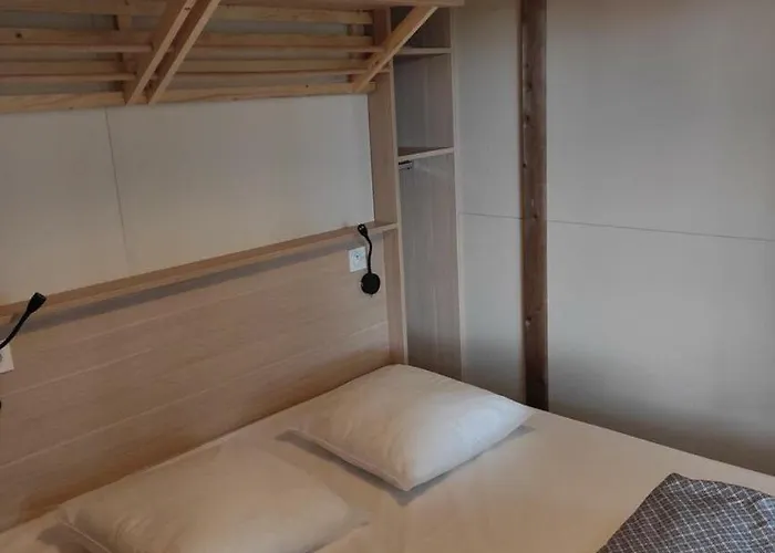 Au Bord De L'eau Les Logis De L'oumois * Maulévrier