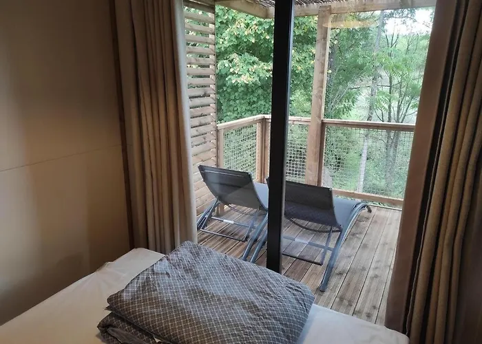 Au Bord De L'eau Les Logis De L'oumois Lodge Maulévrier